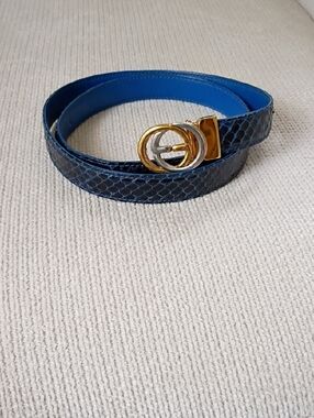 GUCCI Blue Snake Skin Leather Belt with Gold Double-Ring Buckle